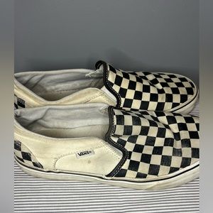 classic checkered slip on vans